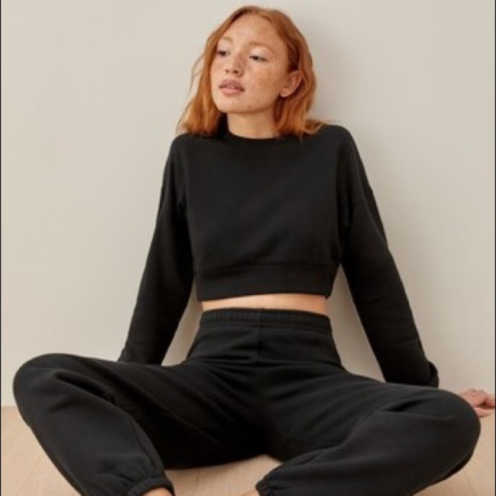 Reformation Hunter Crop Sweatshirt in Black